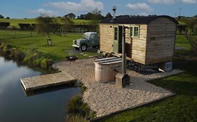 Four Acres Farm Shepherds Huts